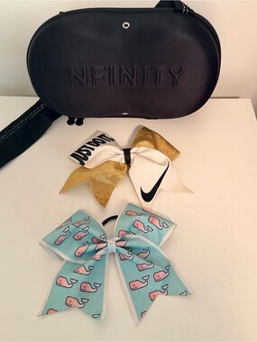 NFINITY cheer shoe case Vineyard vines Whale & /Gold Nike-StyleHair Bows